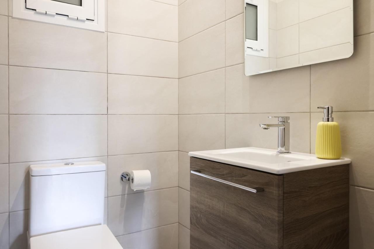 Comfort & Relax Apartment In Athens Riviera Екстер'єр фото